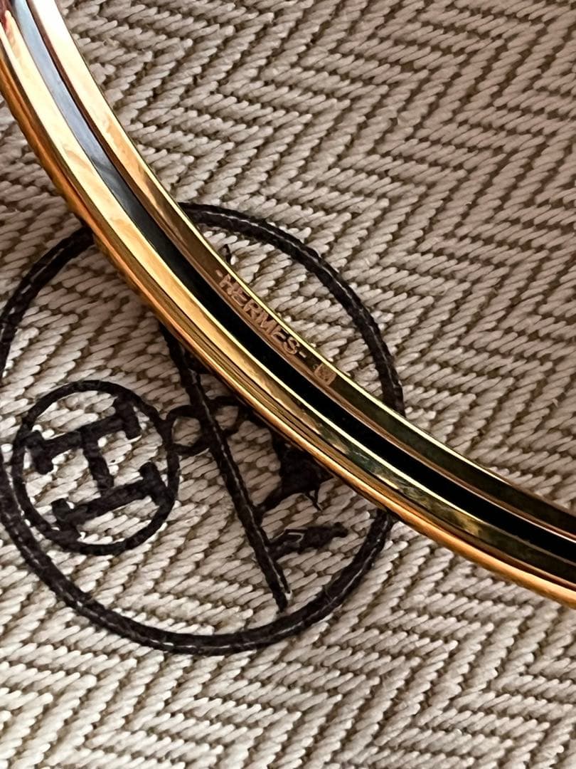 おいもろさんです　エルメス　ユニ　クレーム　ピンクゴールド　70