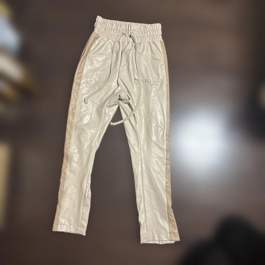 カタリスト　セットアップ ベージュ