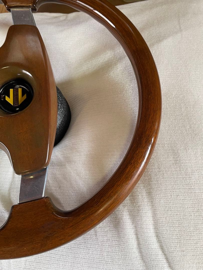 MOMOアストラ ウッド ステアリング 希少 美品