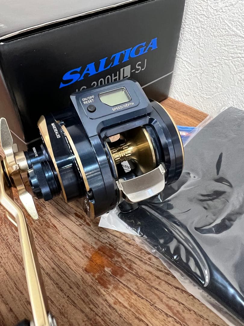 め*☆様 ダイワ　21ソルティガIC　300HL-SJ 左巻き②