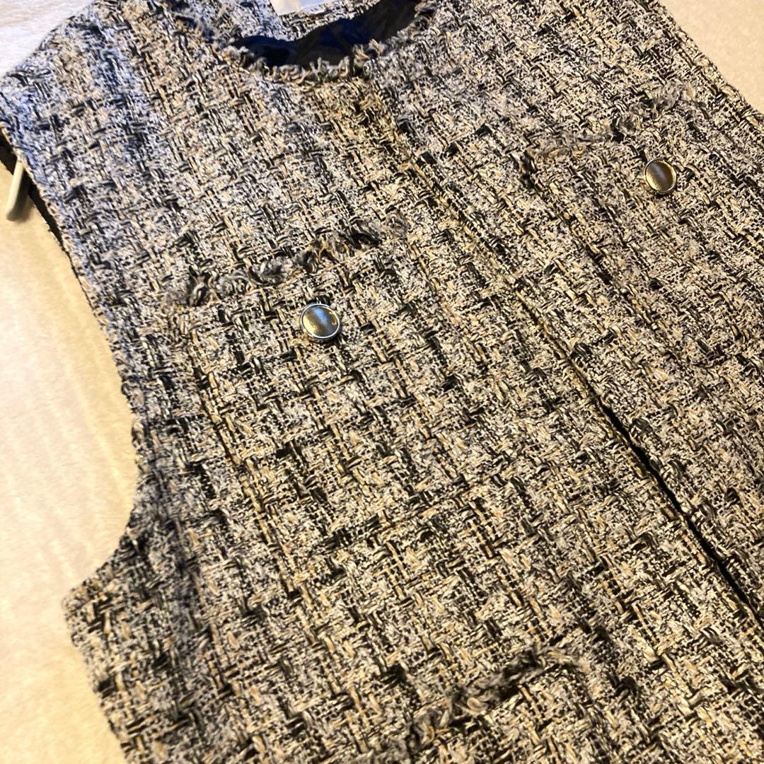 【美品】INDIVI ミックス ツイードジレ 大きいサイズ 13号 金ボタン