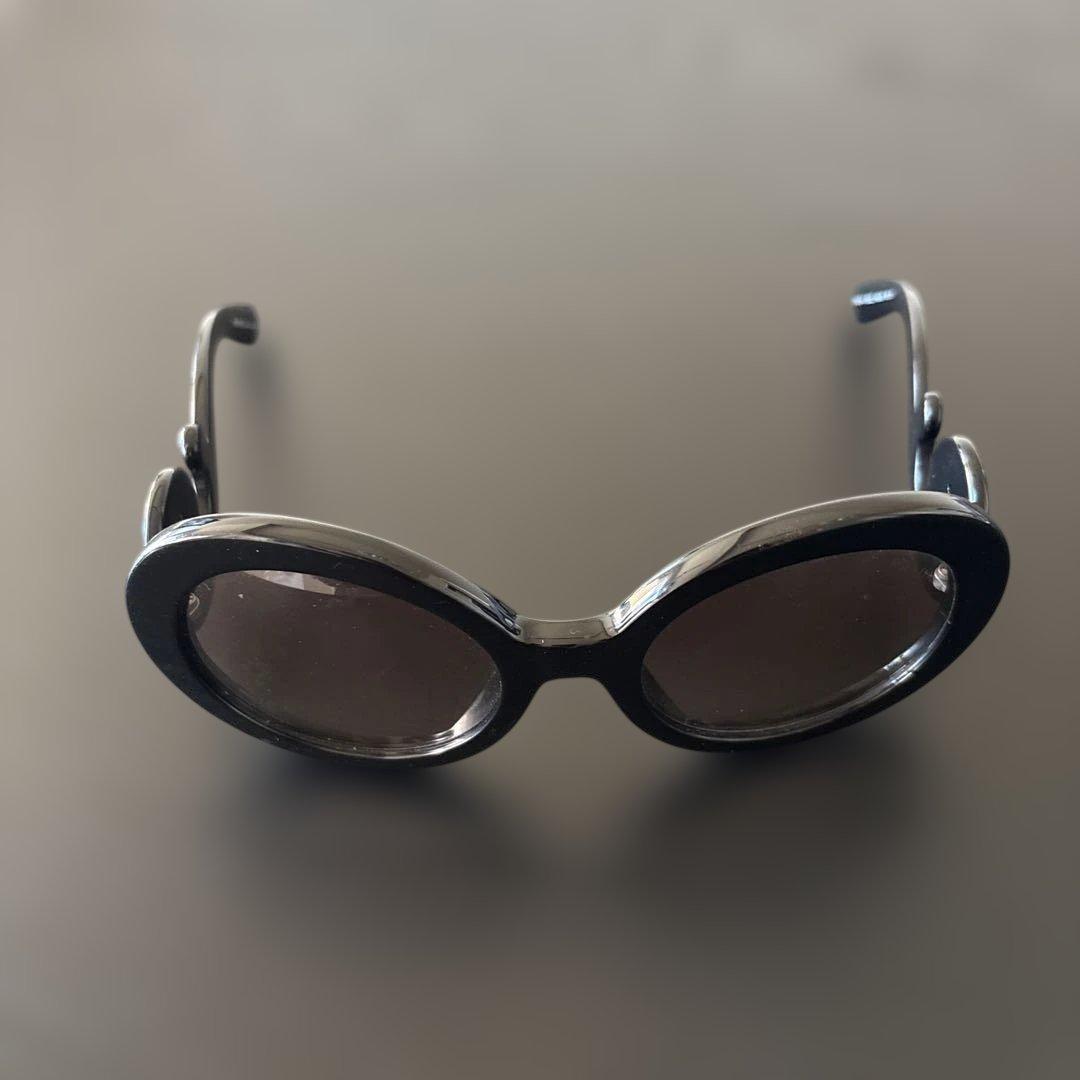 値下げしました❗️PRADA プラダ　スワールデザイン サングラス　ハイドさん着用