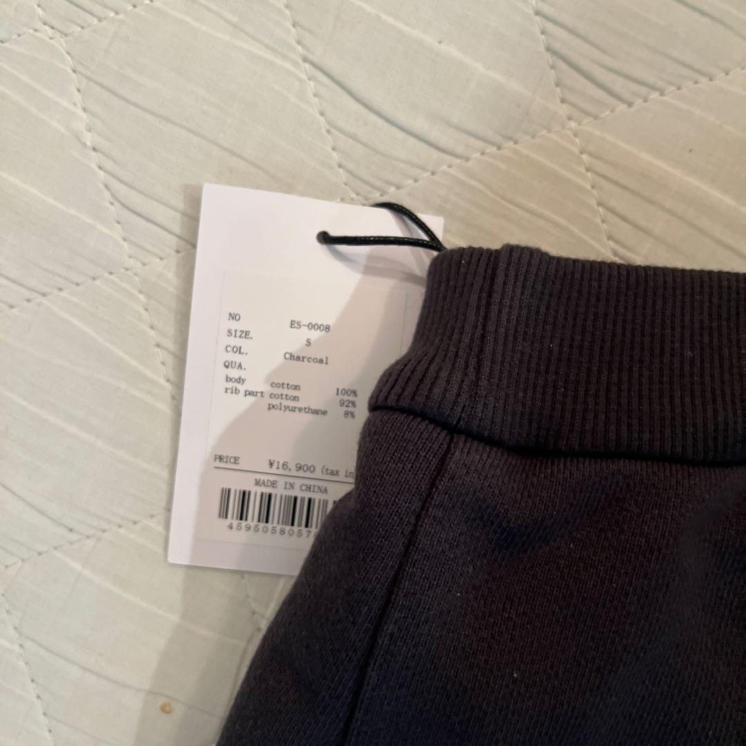 【新品・タグ付き】ESIO フリルショートパンツ チャコール　Sサイズ
