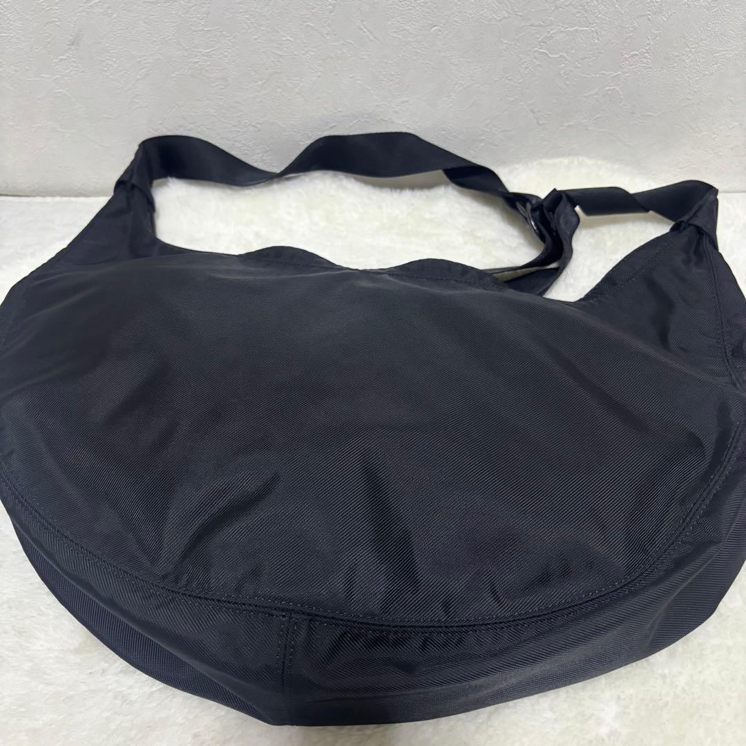 美品　ポーター　吉田カバン　ハーフムーン　三日月型　ショルダーバッグ　大容量