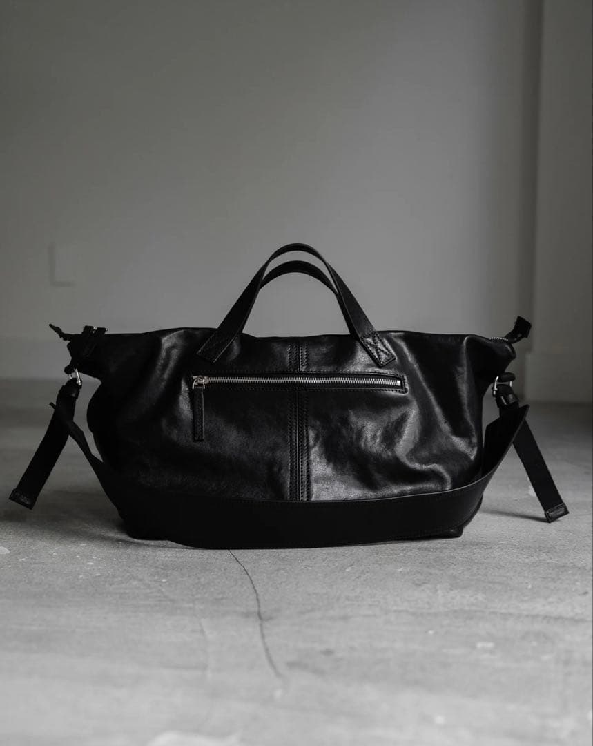 PRY シュウト　Leather Front Zip Travel Bag