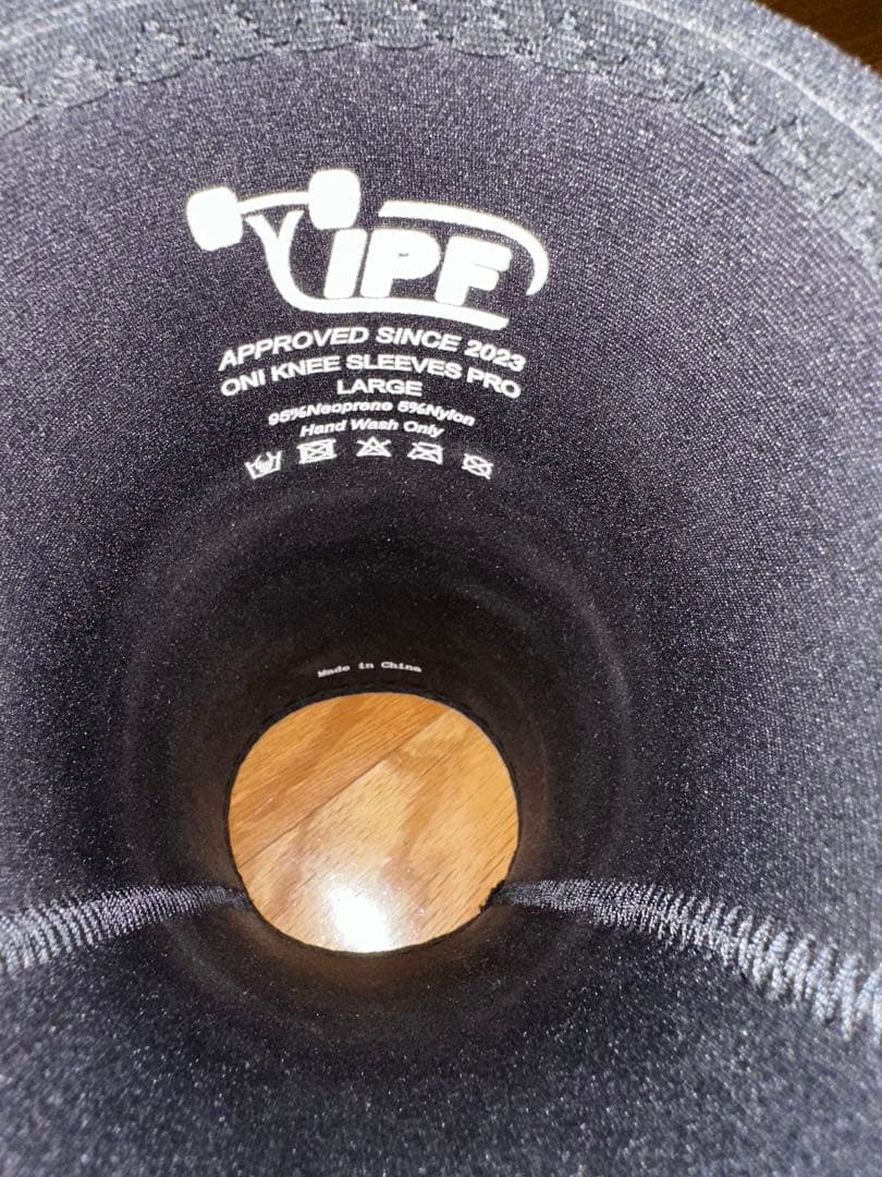 ONI ニースリーブPRO A級品 Lサイズ