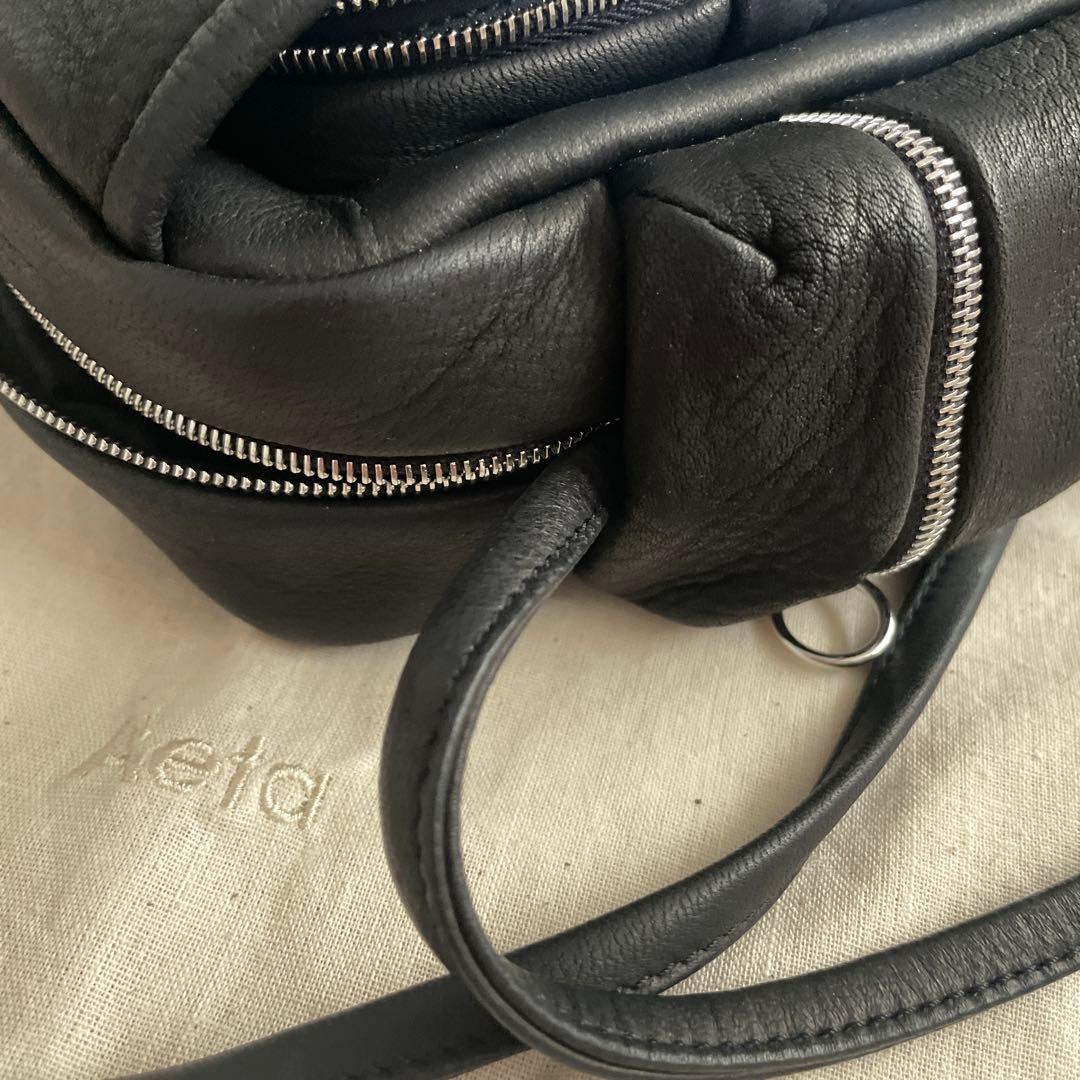 Aeta定番のショルダーポーチバッグ