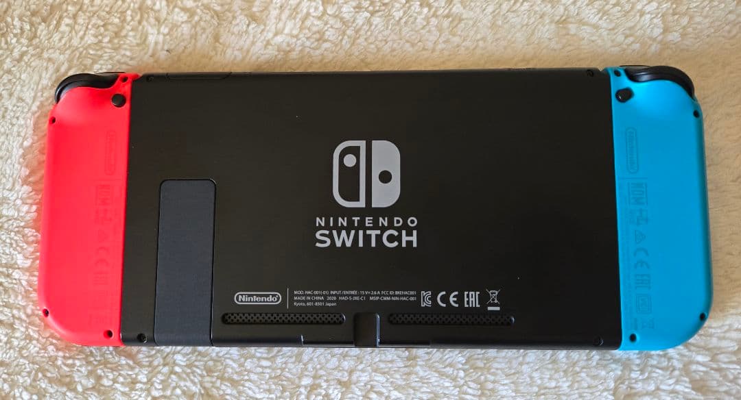 Nintendo Switch ネオンブルー・ネオンレッド