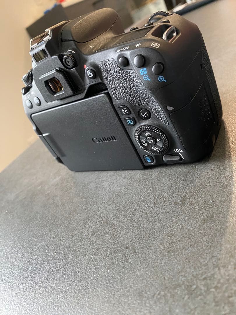 Canon EOS 9000d デジタル一眼レフカメラ 本体