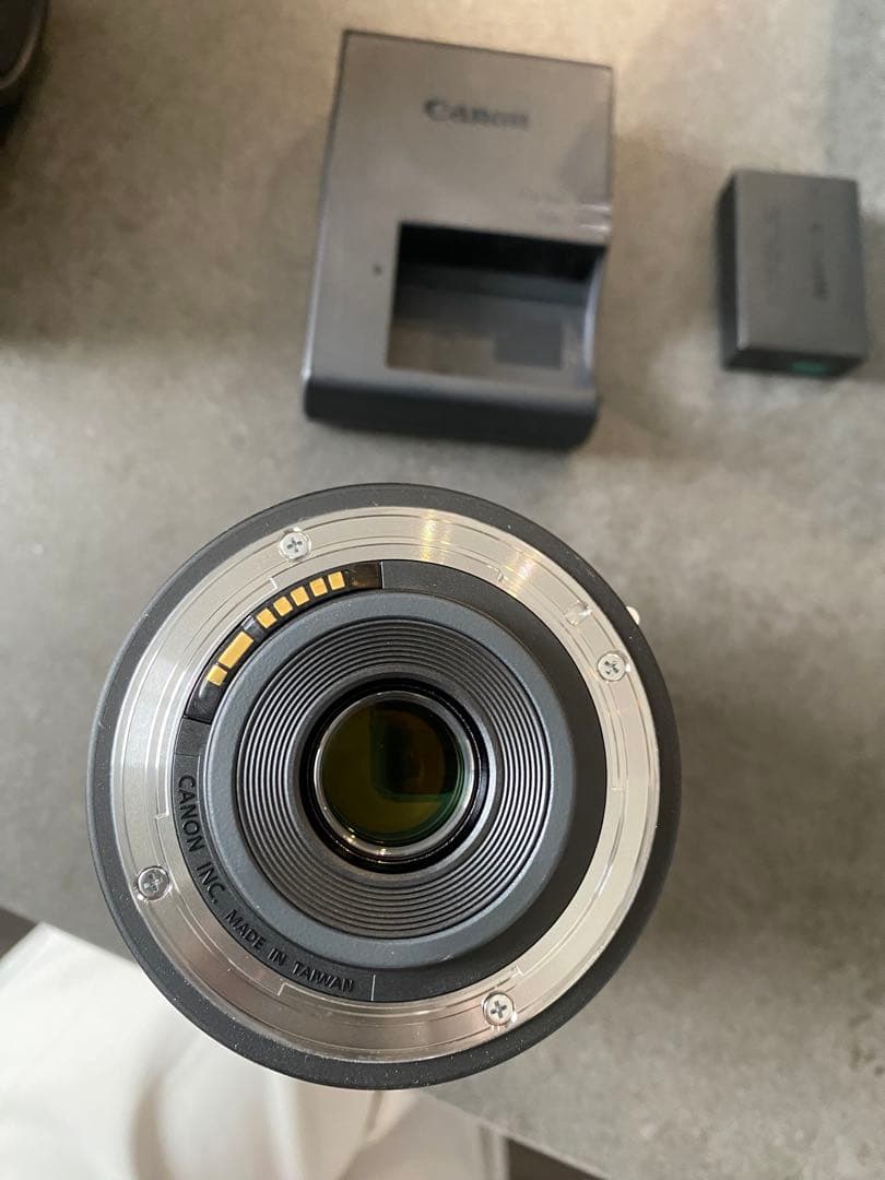 Canon EOS 9000d デジタル一眼レフカメラ 本体