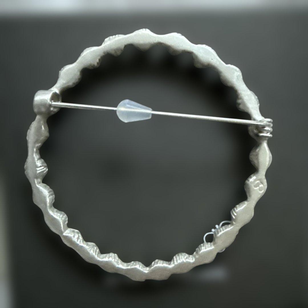 ミナペルホネン　タンバリン　ブローチ