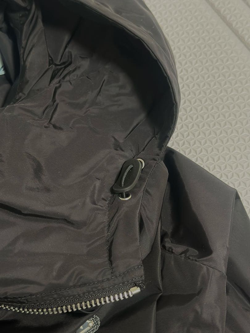 [美品]PRADA ナイロンパーカー 三角ロゴ