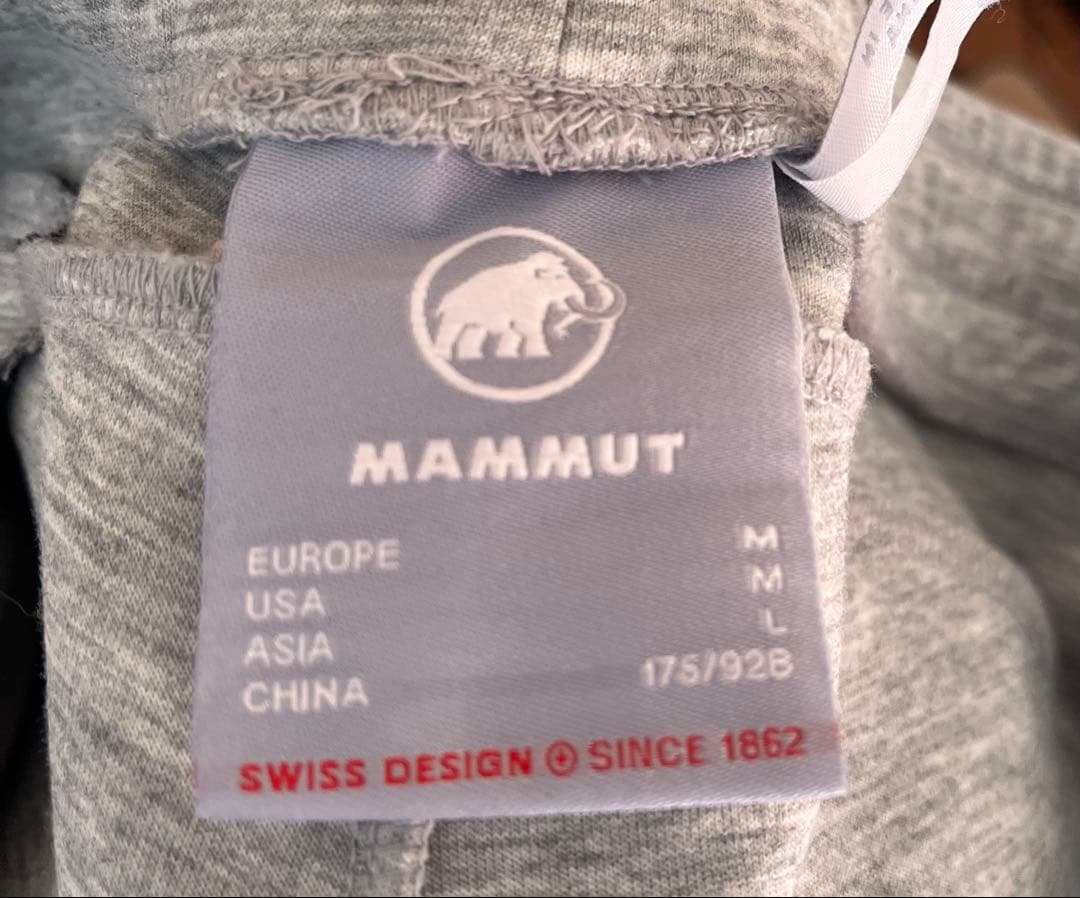 MAMMUT グレー パーカー＆パンツ上下セット