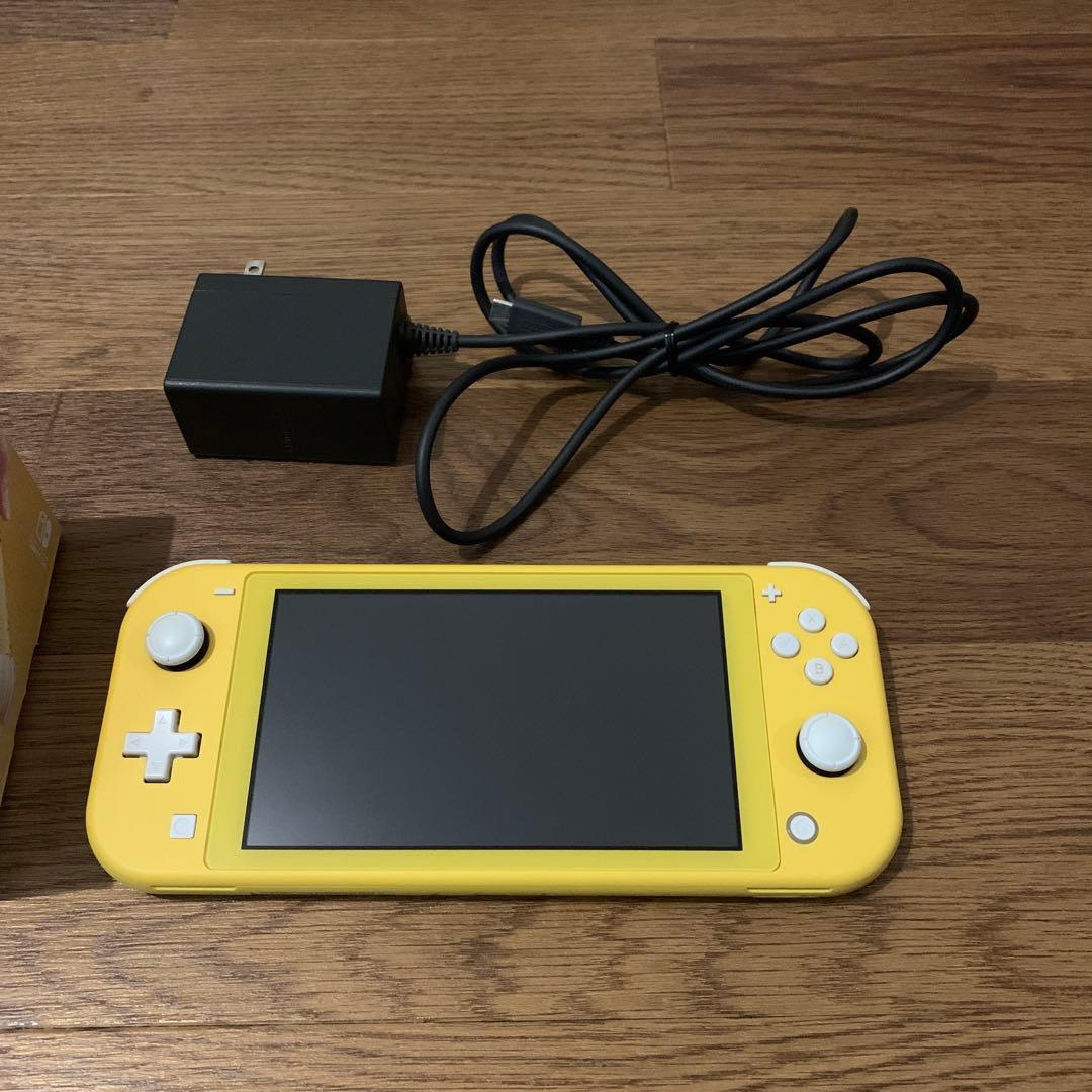 Nintendo Switch Lite ニンテンドースイッチライト　イエロー