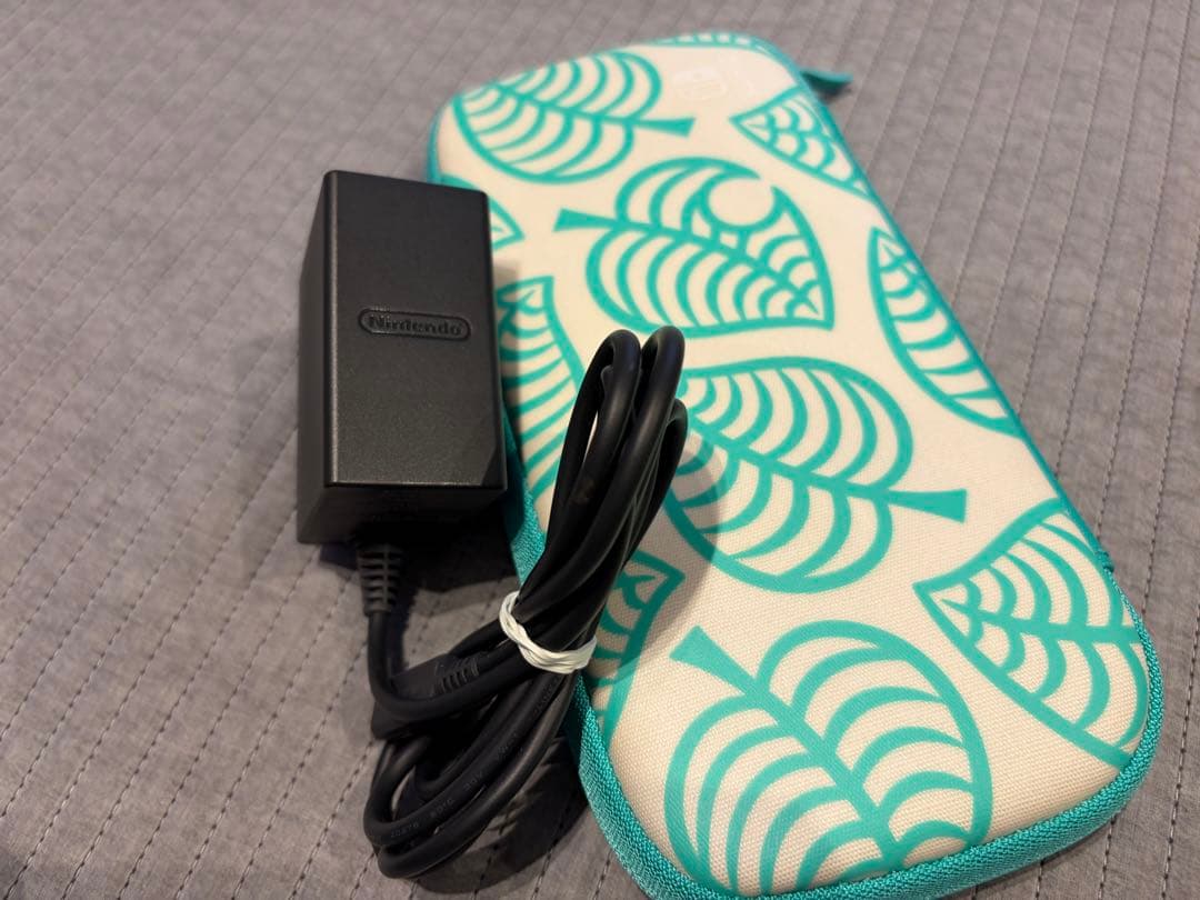 Nintendo Switch Lite 【あつ森デザインケース付き】