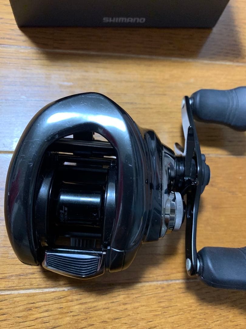 23アンタレスDCMD 右巻き　シマノ　ベイト　リール