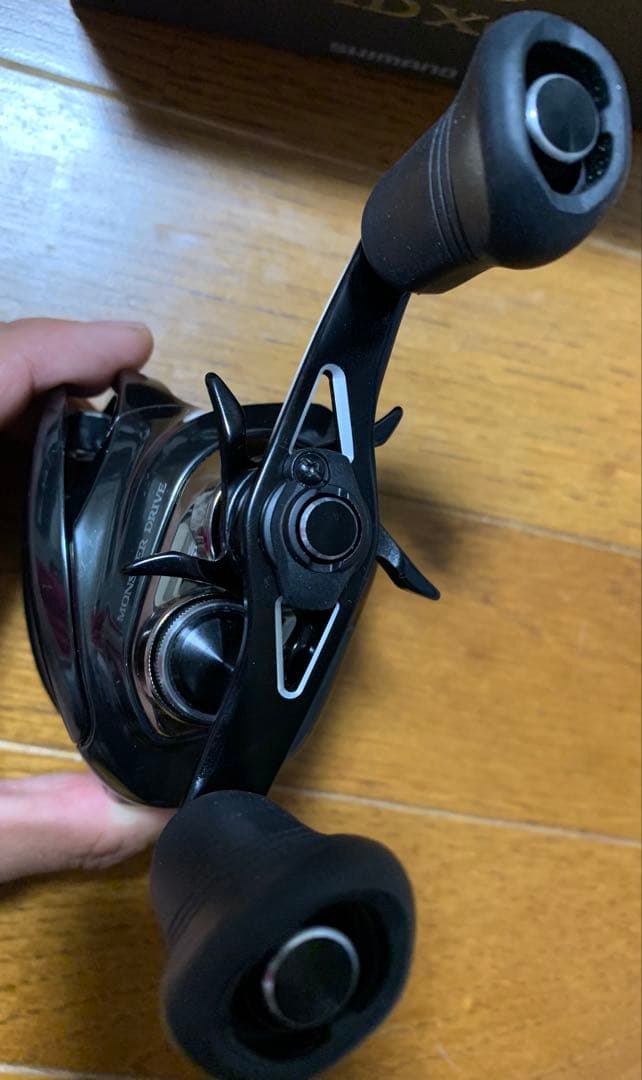 23アンタレスDCMD 右巻き　シマノ　ベイト　リール