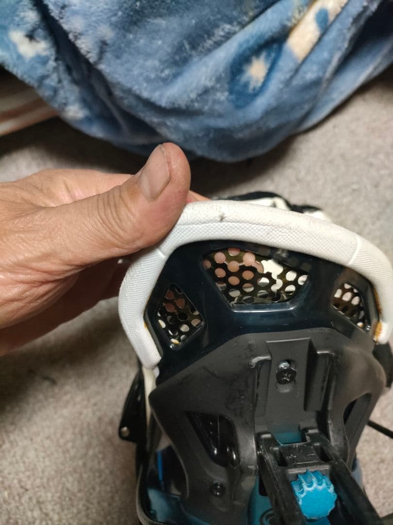 FLOWスノーボードビンディング GT　FUES Lサイズ　ゴーグルおまけ