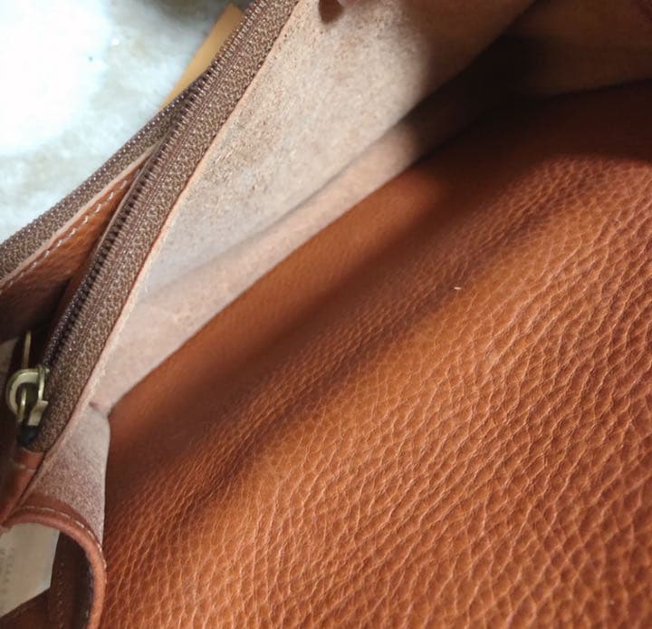 イルビゾンテ　il bisonte 本革　フェス　ウエストバッグ　財布　旅行