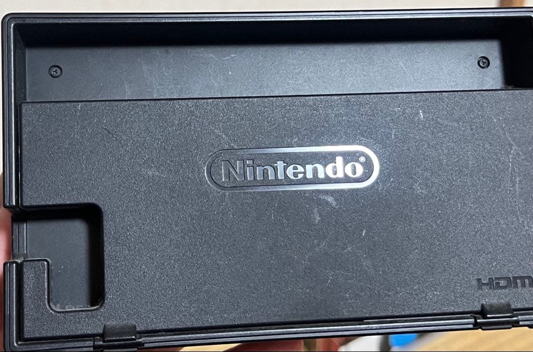 Nintendo Switch 本体　ジョイコンなし