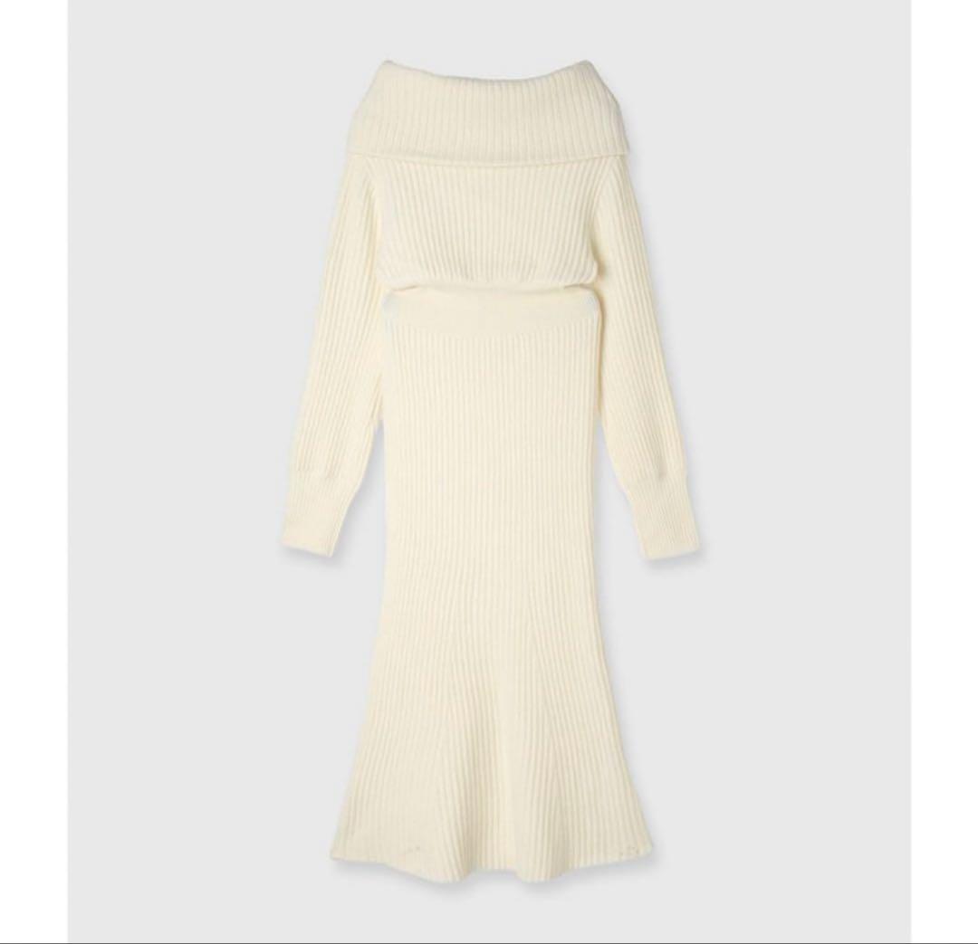 anuans アニュアンス 新品　オフショルダーニットワンピース　ホワイト　S