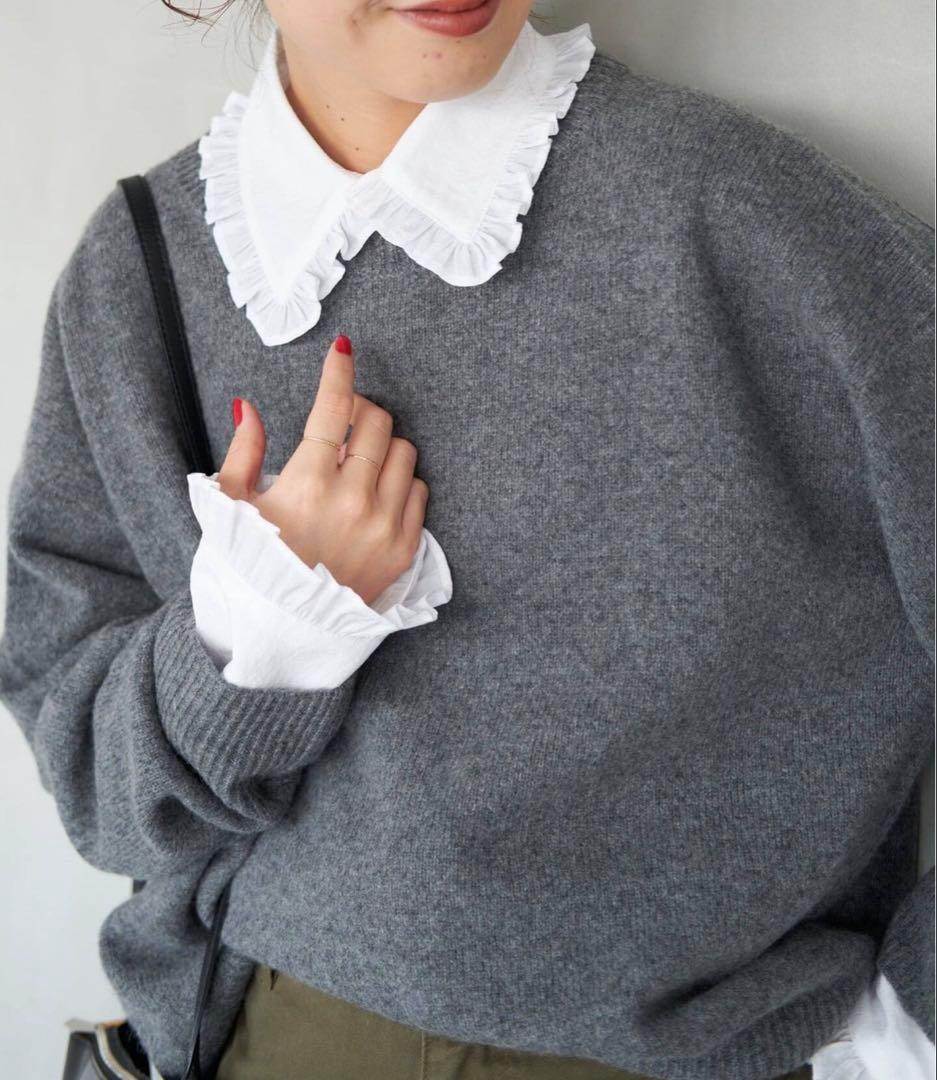 スピック&スパン　フリルカラーブラウス　ホワイト　タグ付き新品未使用