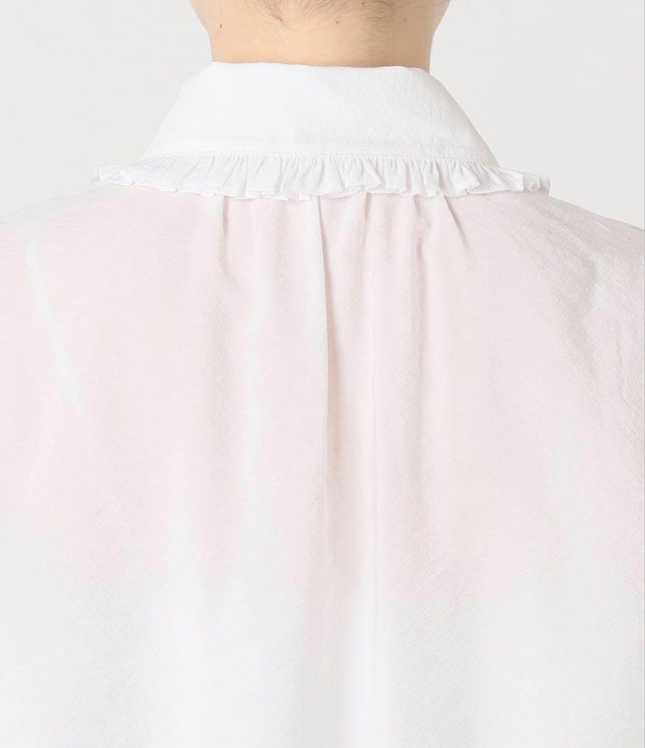 スピック&スパン　フリルカラーブラウス　ホワイト　タグ付き新品未使用