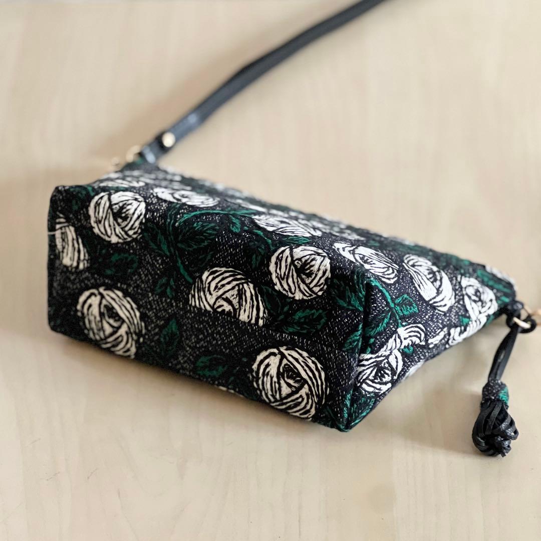 ミナペルホネン rosy navyショルダーバッグMB512-272