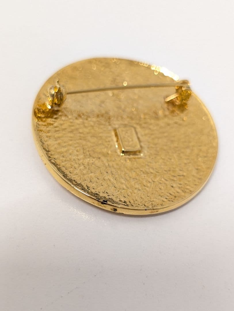 イヴ・サンローラン ブローチ ヴィンテージ ゴールドカラー