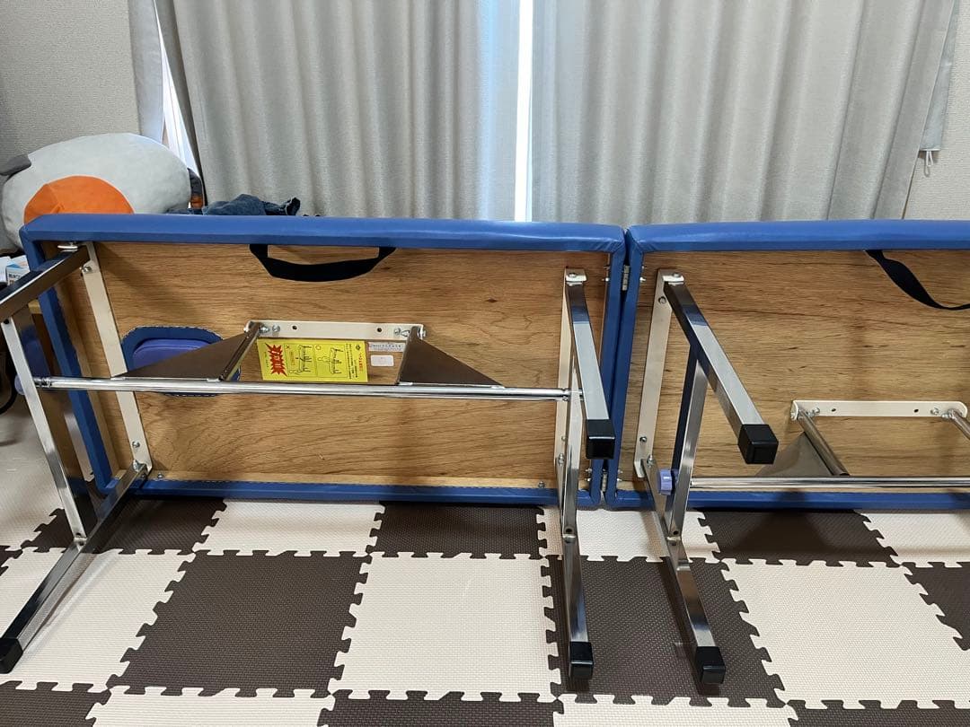 高田製作所　折りたたみ 治療用 ベッド 有孔　ブルー