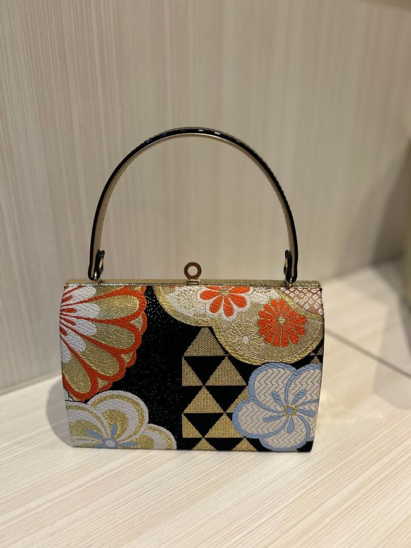 和柄バッグと下駄