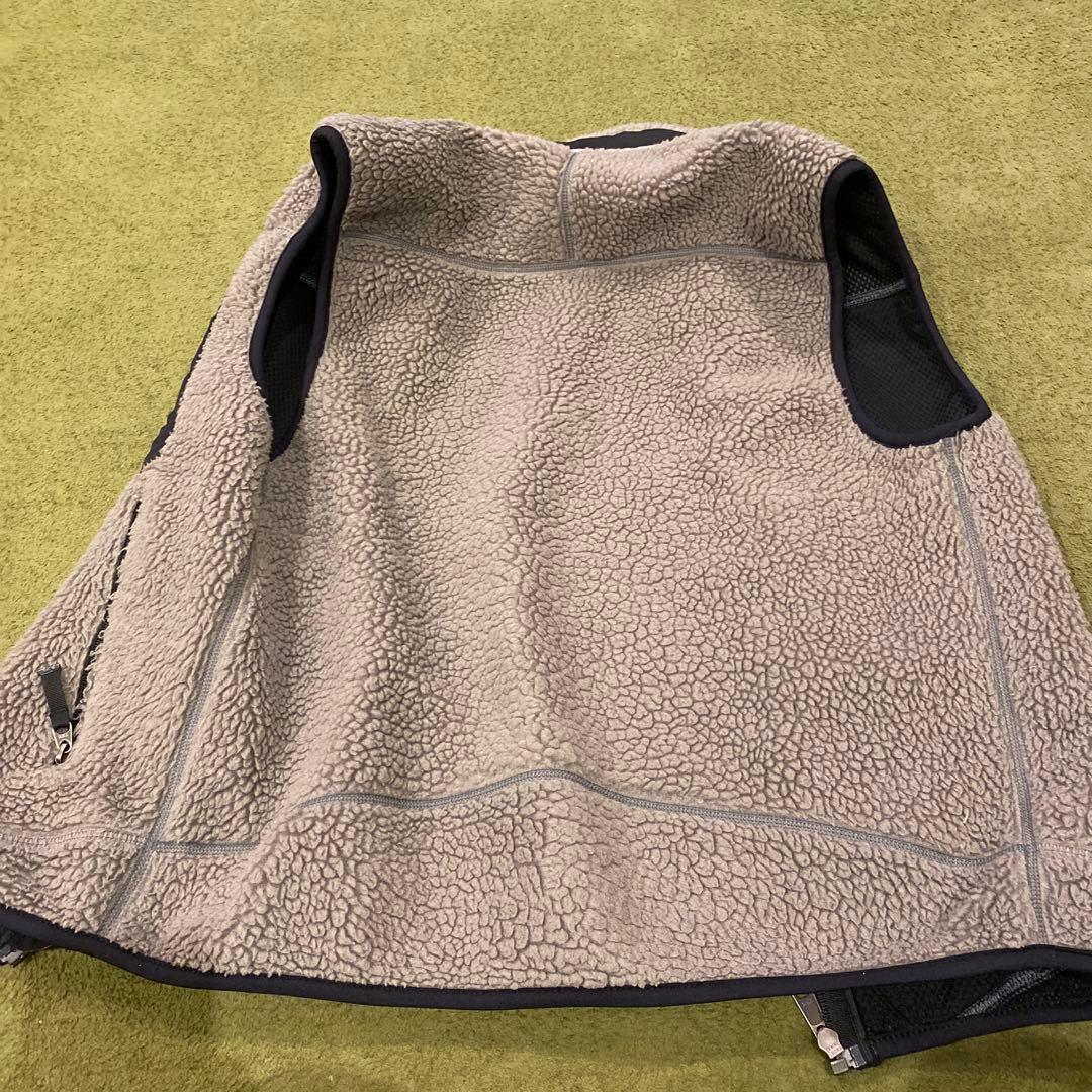 本日限定価格　Patagonia フリース　ベスト S グレー　使用感あり