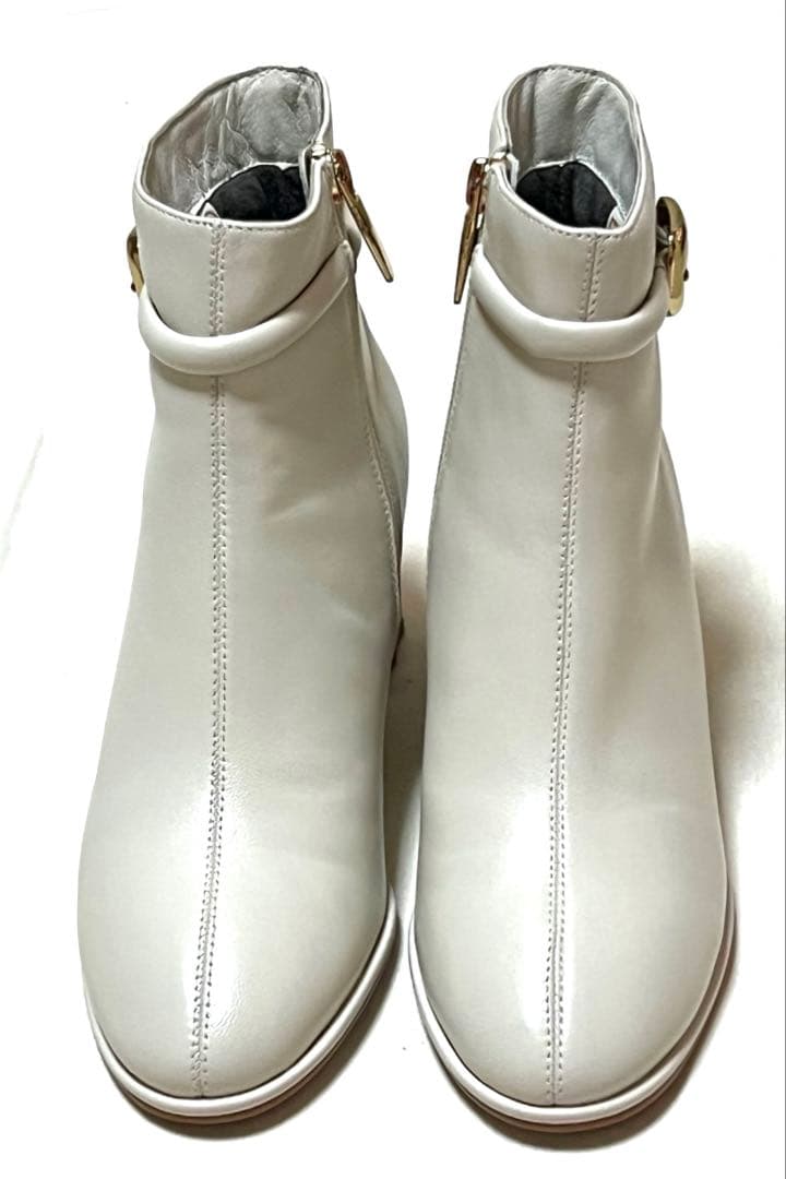 ☆新品未使用☆本革 ショートブーツ 牛革 アイボリー レディース23.5cm
