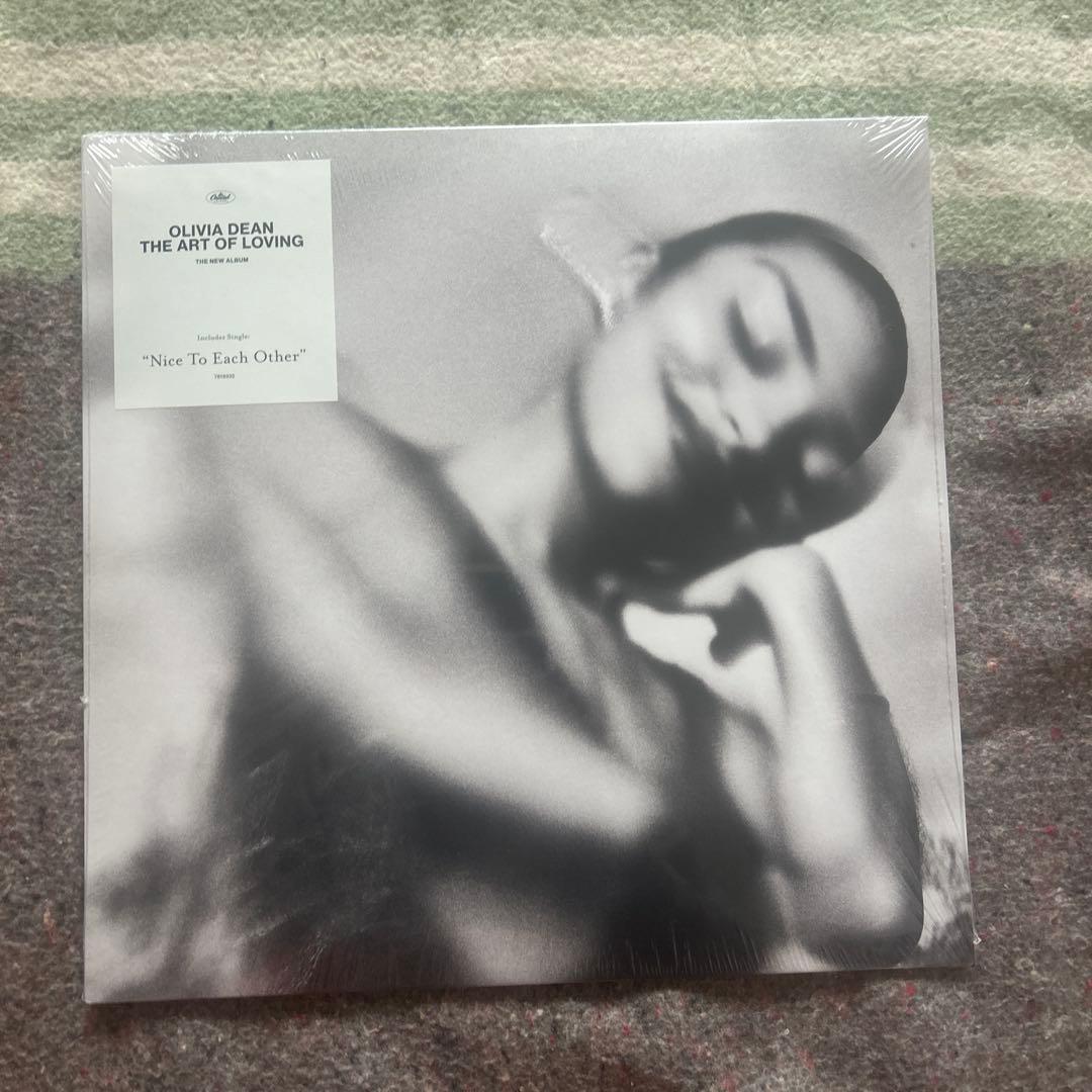 邦楽 OLIVIA DEAN THE ART OF LOVING