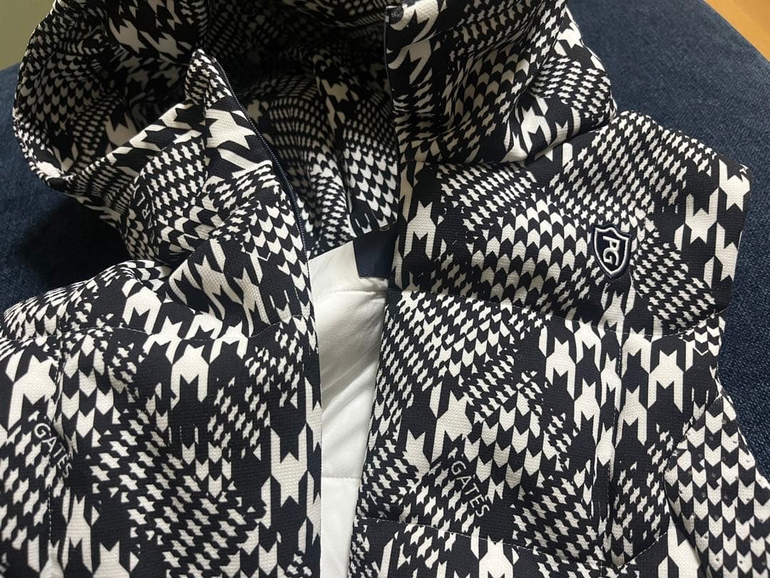 【美品】パーリーゲイツ　中綿フーディベスト　１