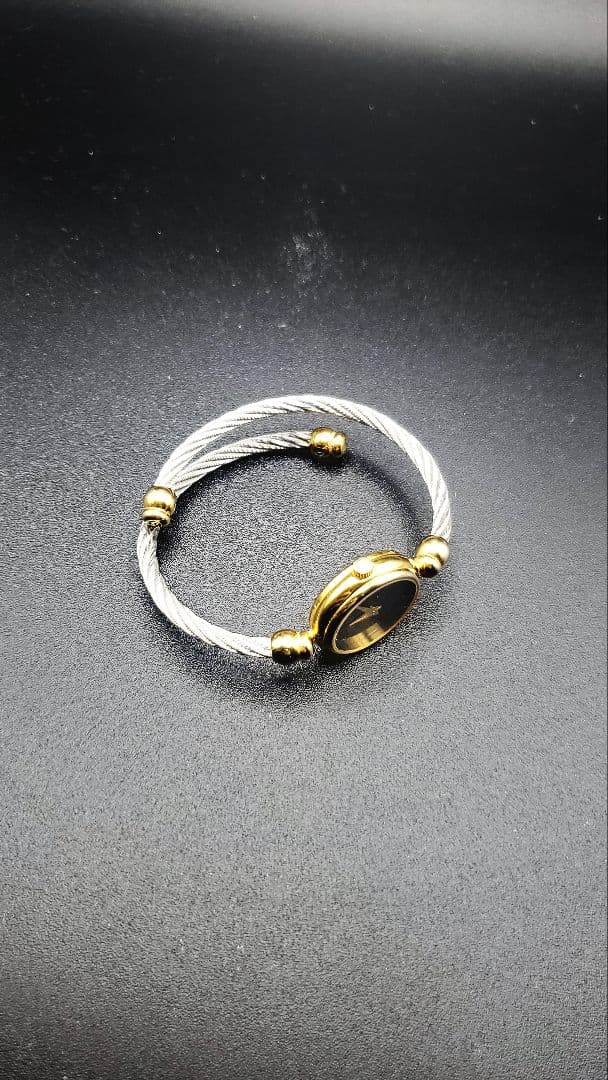 リ*ン様 【稼働品】元箱、説明書付き。　グッチ　GUCCI 2700.2.l