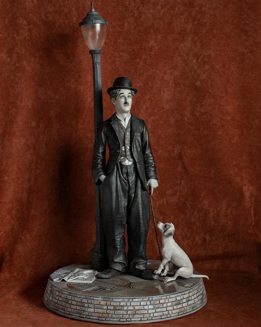 【週末値下げ】インフィニティスタチュー　チャールズ・チャップリン 『犬の生活』