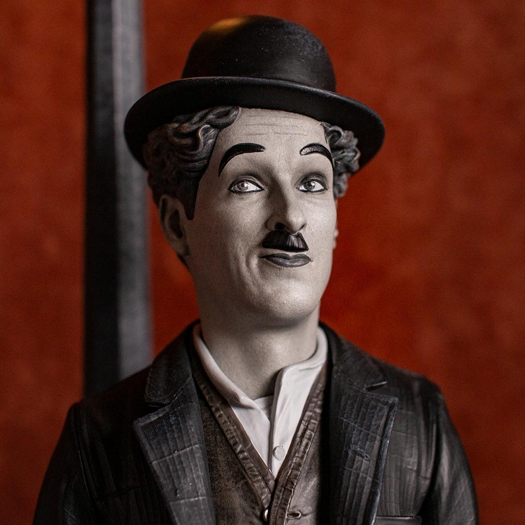 【週末値下げ】インフィニティスタチュー　チャールズ・チャップリン 『犬の生活』