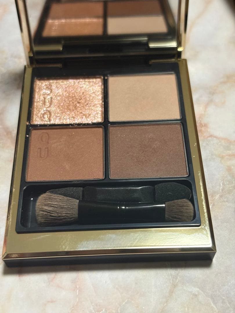 限定品　SUQQU シグニチャーカラーアイズS02 霜華