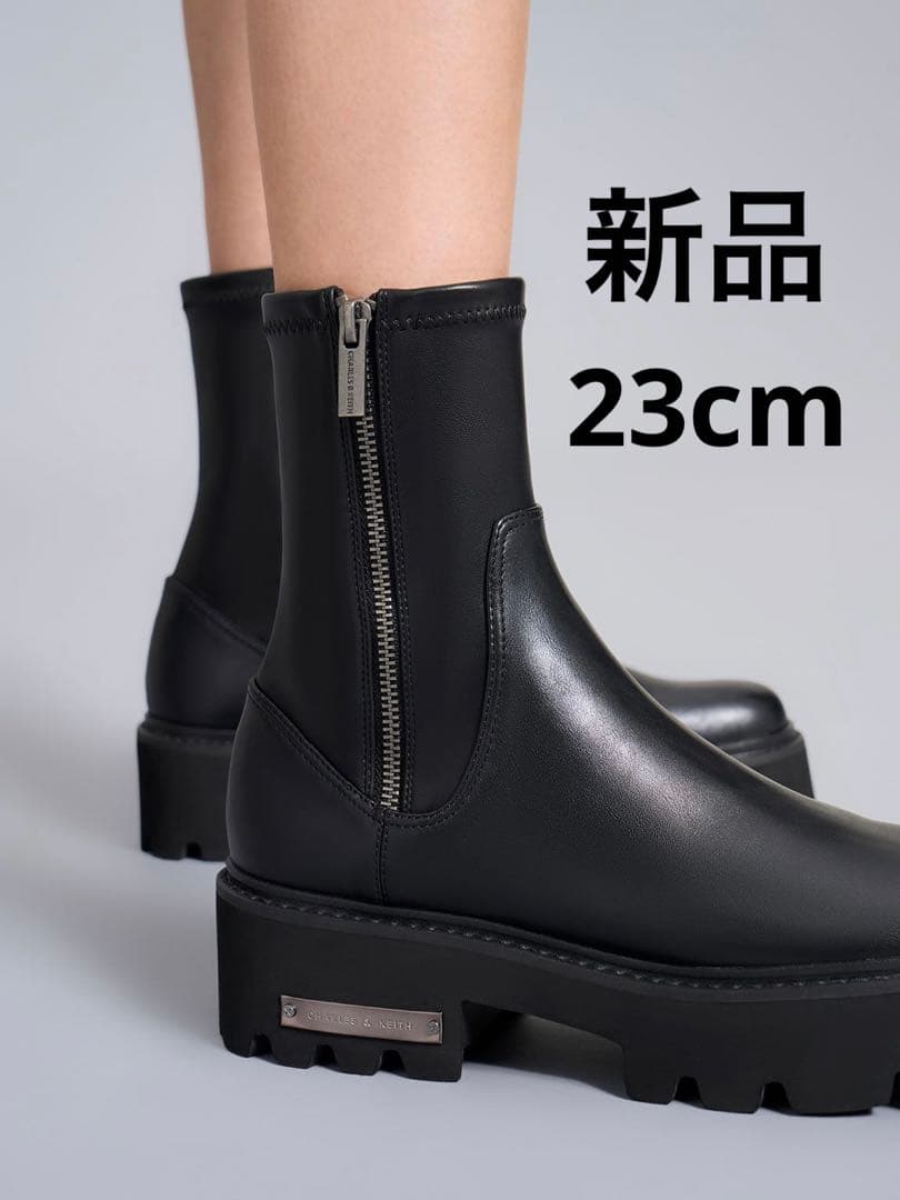 【新品】CHARLES & KEITH サイドジップ アンクルブーツ