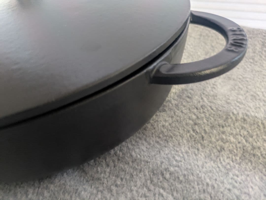 金曜日まで2000円引きstaub ニダベイユ　28センチ　ブラック