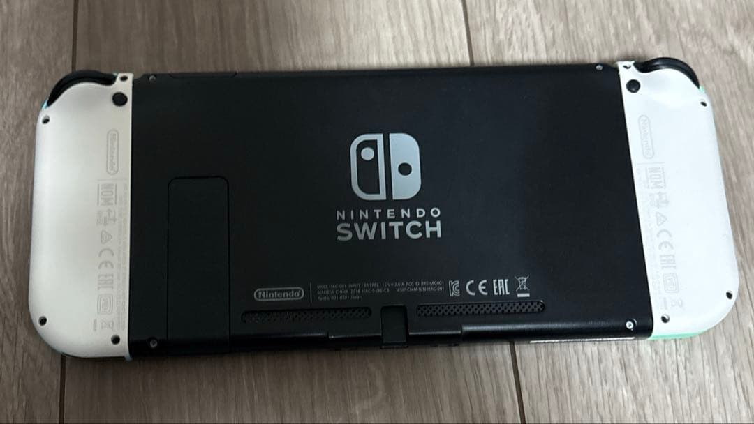 Nintendo Switch ・どうぶつの森Joy-Con＆SDカード32GB