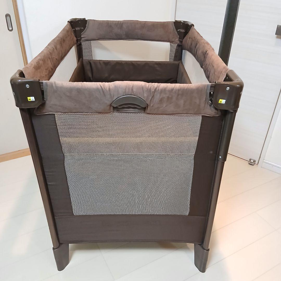 アップリカ ココネルエアープラス ベビーベッド ブラウン 洗えるマット