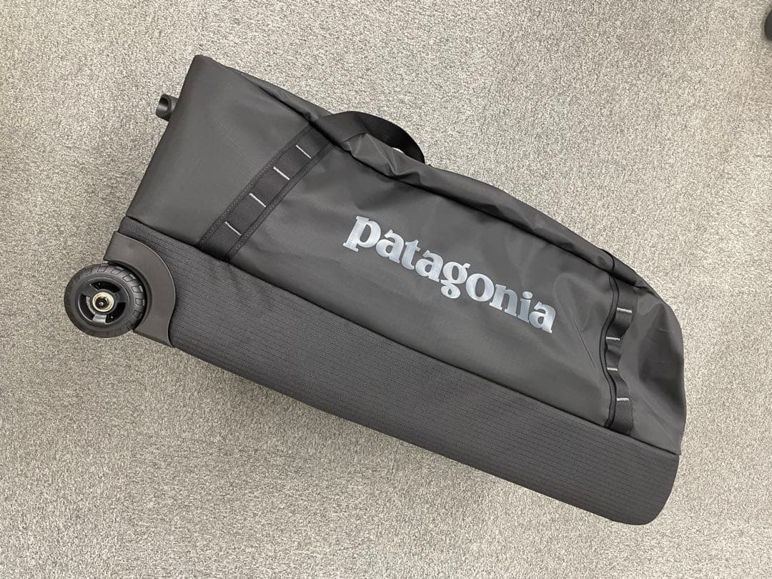 新品 patagonia BLACK HOLE WHEELED 100L
