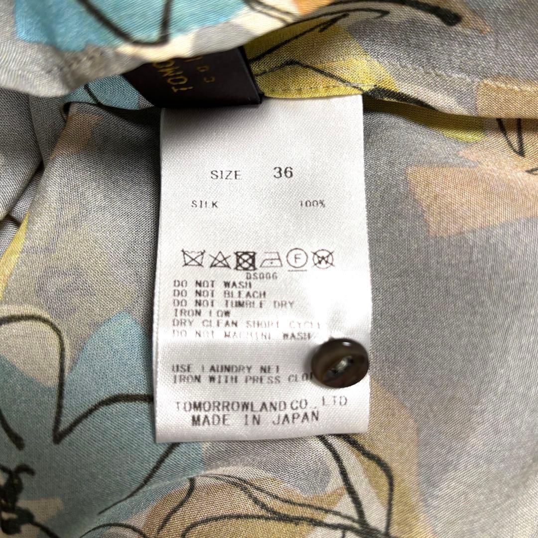 【新品未使用】リンズフラワープリント ボウタイブラウス　トゥモローランド