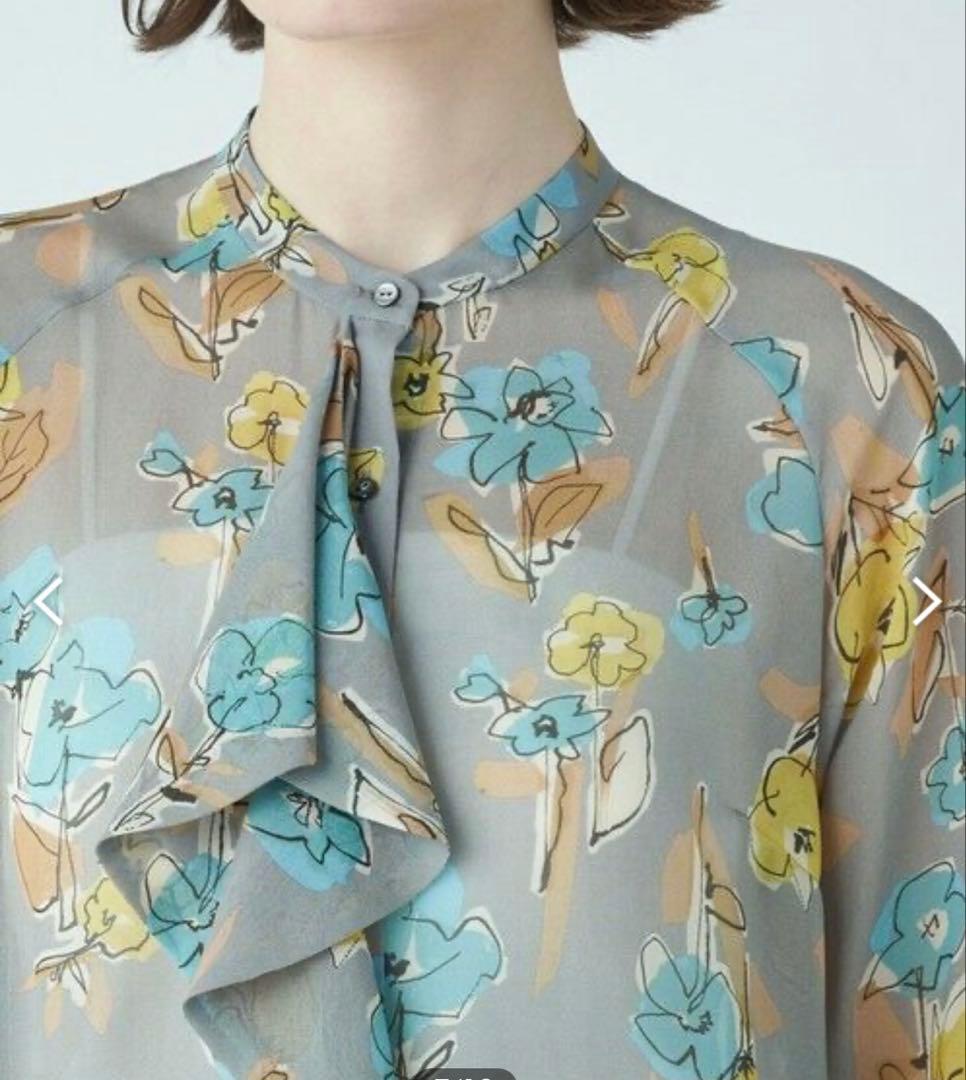 【新品未使用】リンズフラワープリント ボウタイブラウス　トゥモローランド