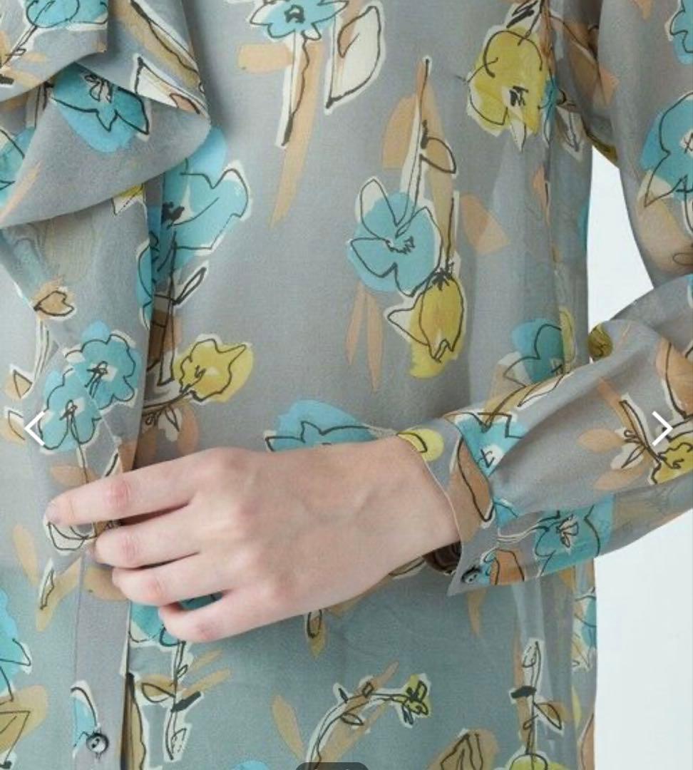 【新品未使用】リンズフラワープリント ボウタイブラウス　トゥモローランド