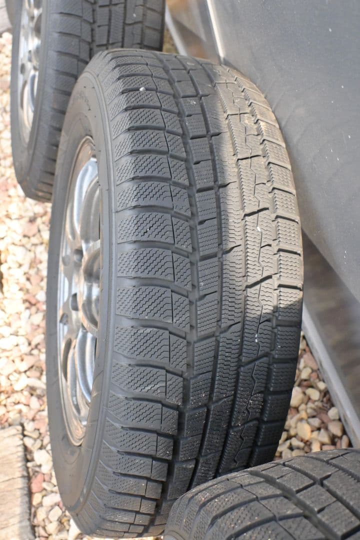 スタッドレスタイヤ・ホイール4本セット　中古　アルファード