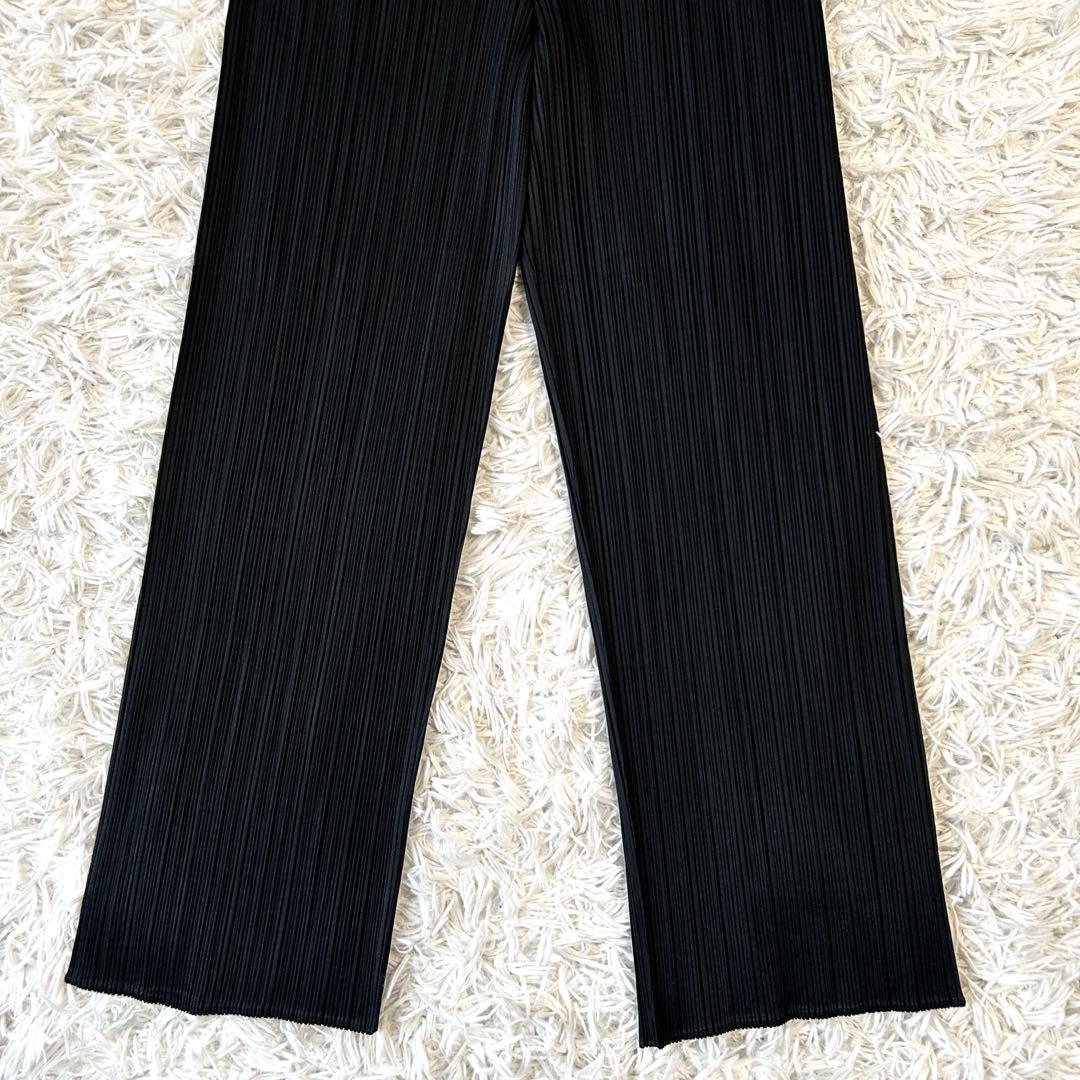 プリーツプリーズ パンツ イッセイミヤケ ブラック