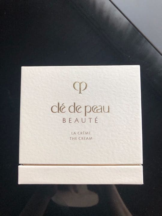 【正規品】クレドポーボーテ  ラ・クレーム